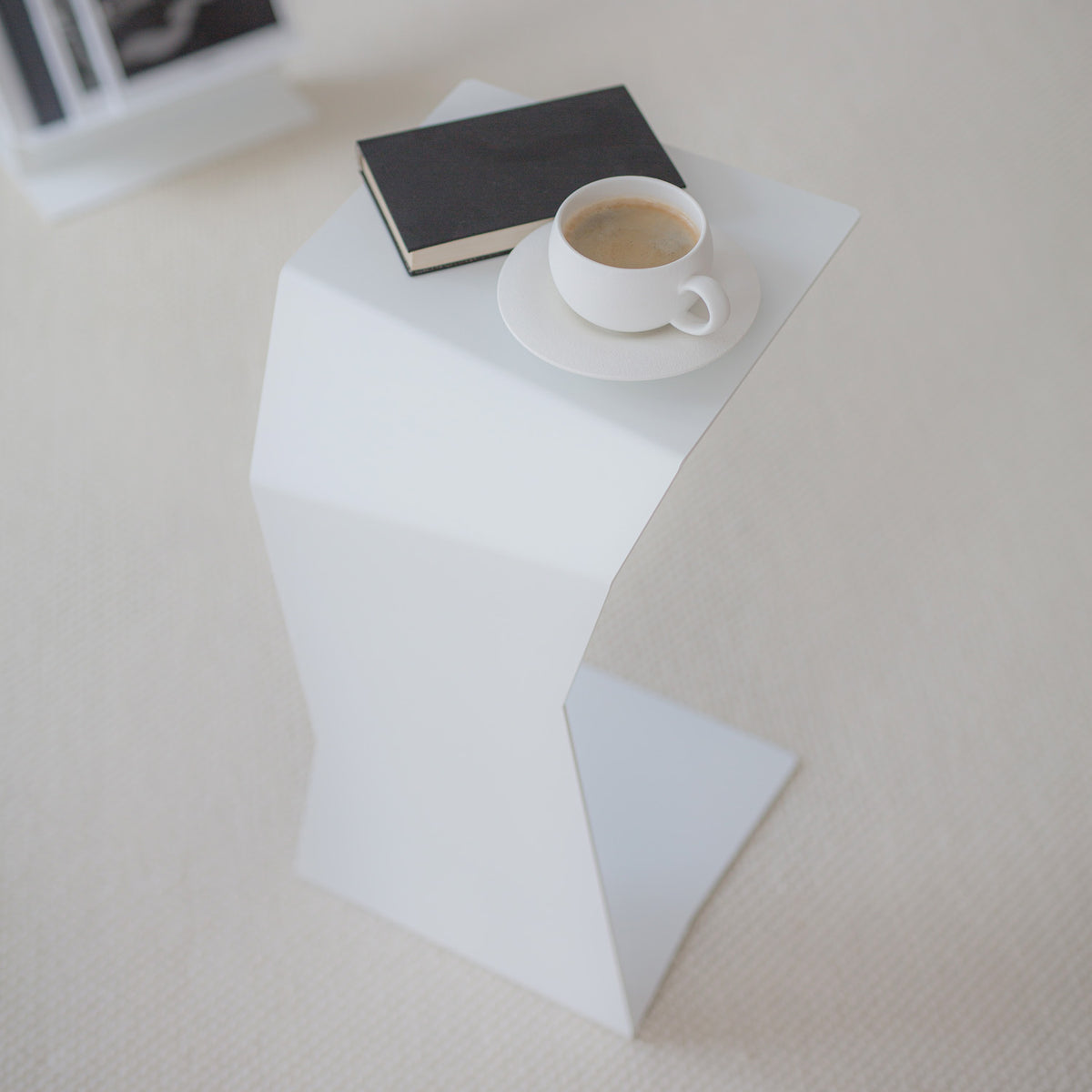 Side table – Serenity | minimalist modern | Steelve